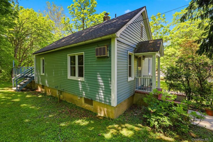 Property Photo:  60 Shivertown Road  NY 12561 