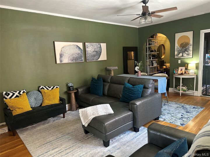 Property Photo: 1468 Midland Avenue 2F NY 10708