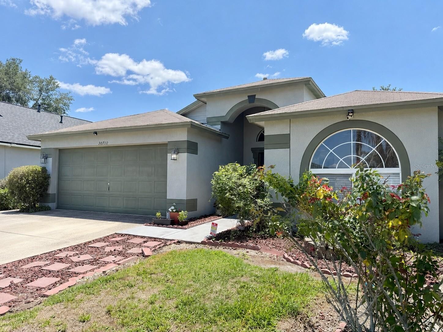 Property Photo:  30710 Nickerson Loop  FL 33543 