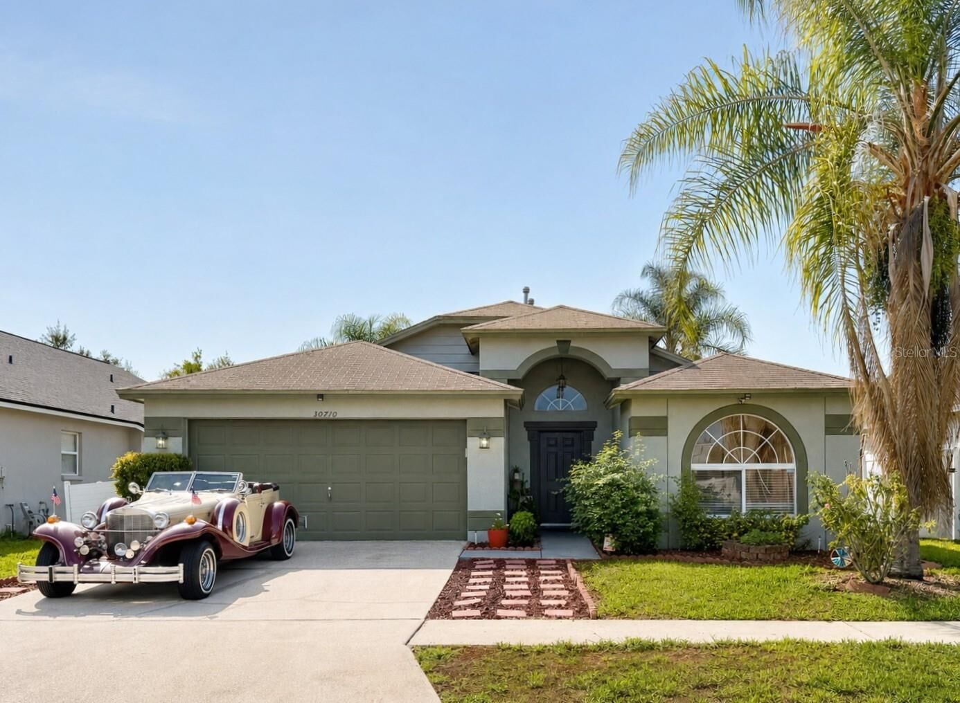 Property Photo:  30710 Nickerson Loop  FL 33543 