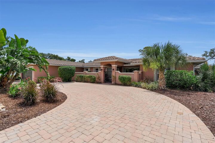 Property Photo:  609 Laguna Drive  FL 34285 
