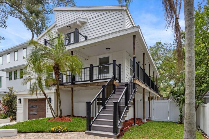 Property Photo: 3232 W Oakellar Avenue FL 33611