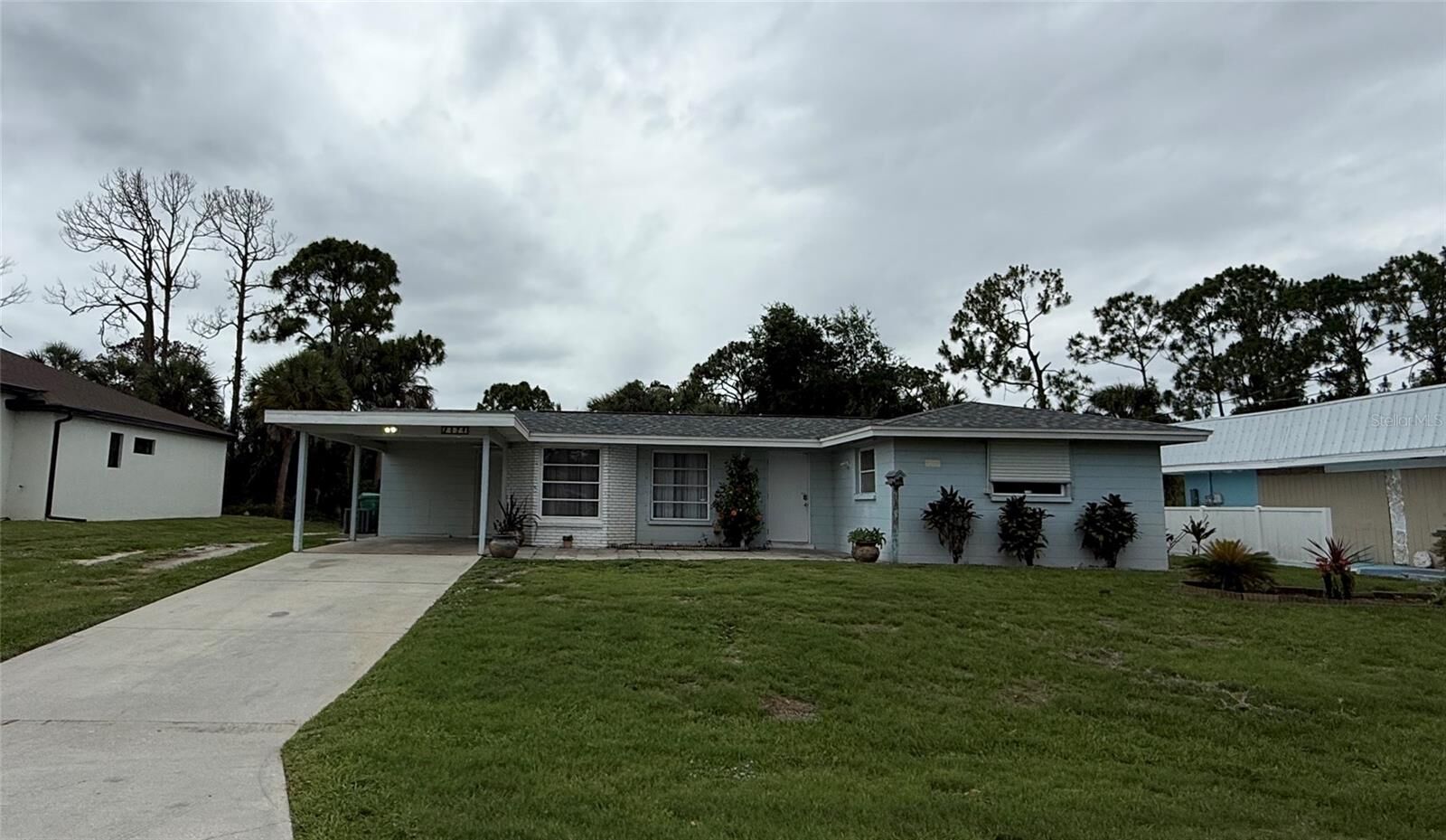 Property Photo:  2079 Bendway Drive  FL 33948 
