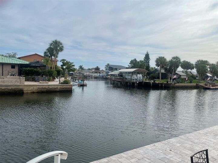 Property Photo:  7128 Southwind Drive  FL 34667 