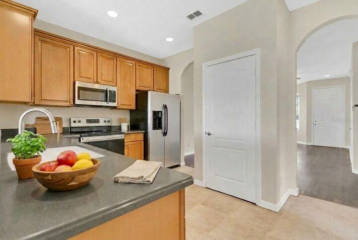 Property Photo: 34346 Tuscany Avenue FL 32776