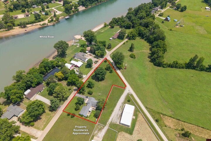 Property Photo:  1035 Riverview Drive  AR 72658 