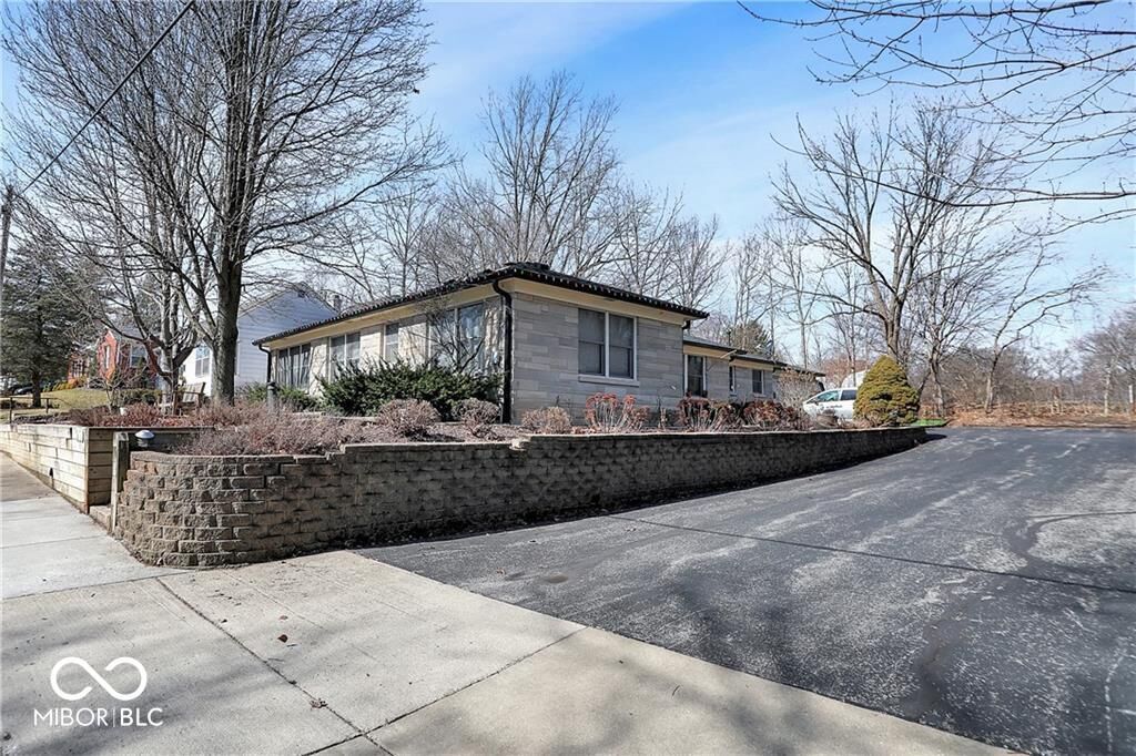 Property Photo:  760 W Pine Street  IN 46077 