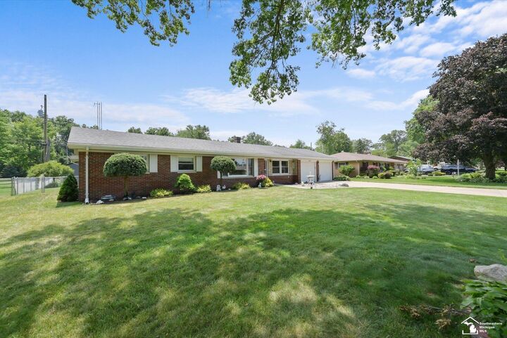 Property Photo:  1065 Valetta Drive  MI 48182-9602 
