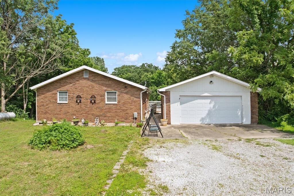 Property Photo:  6300 State Route 4  IL 62097 