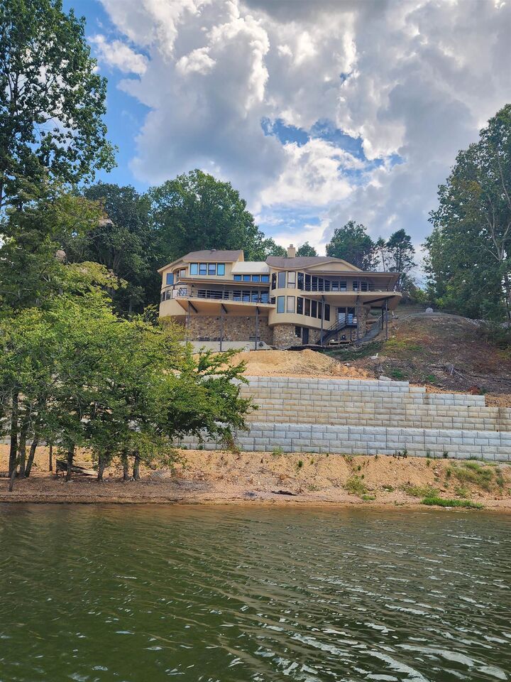 Property Photo:  200 Eagle View Ln  AL 35616 
