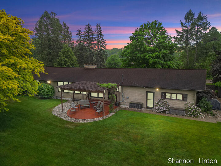 Property Photo: 346 Orchard View Drive MI 49455