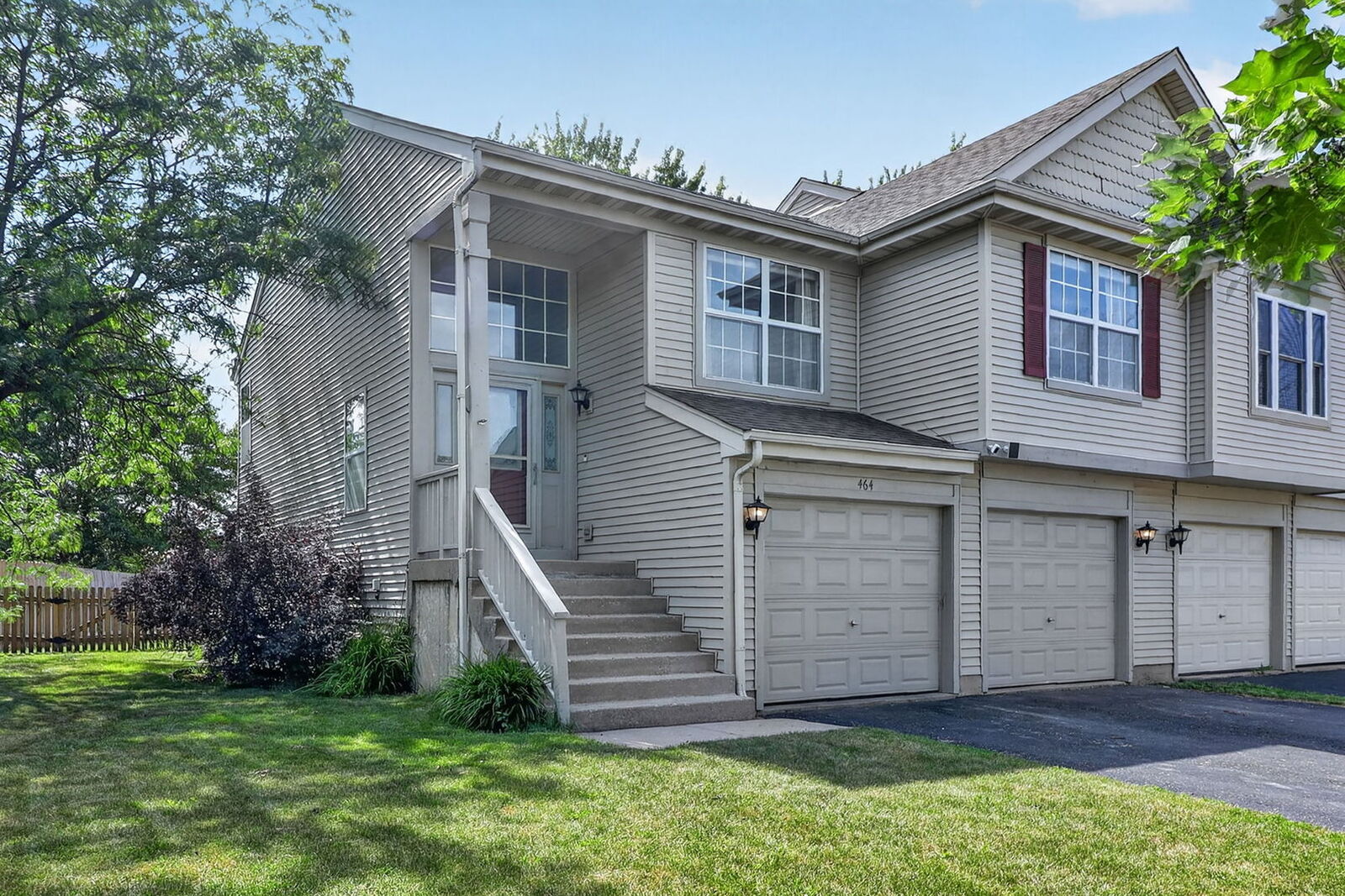 Property Photo: 464 Gloria Lane IL 60543