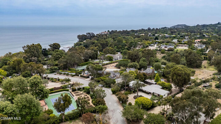 Property Photo:  6749 Zumirez Drive  CA 90265 