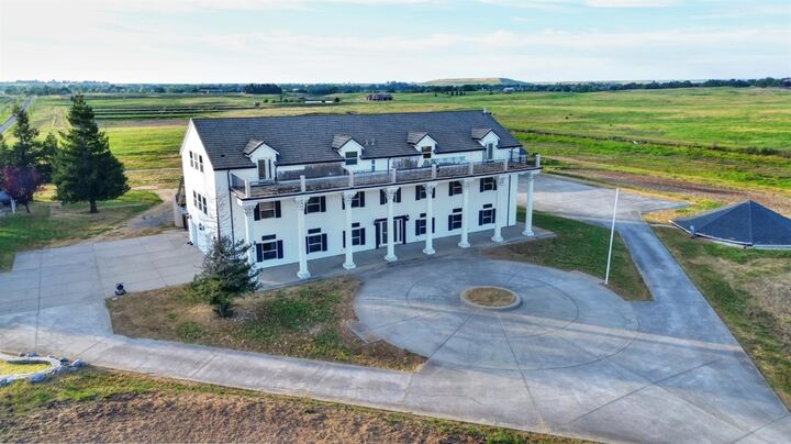 Property Photo: 7788 Dillard Road CA 95683