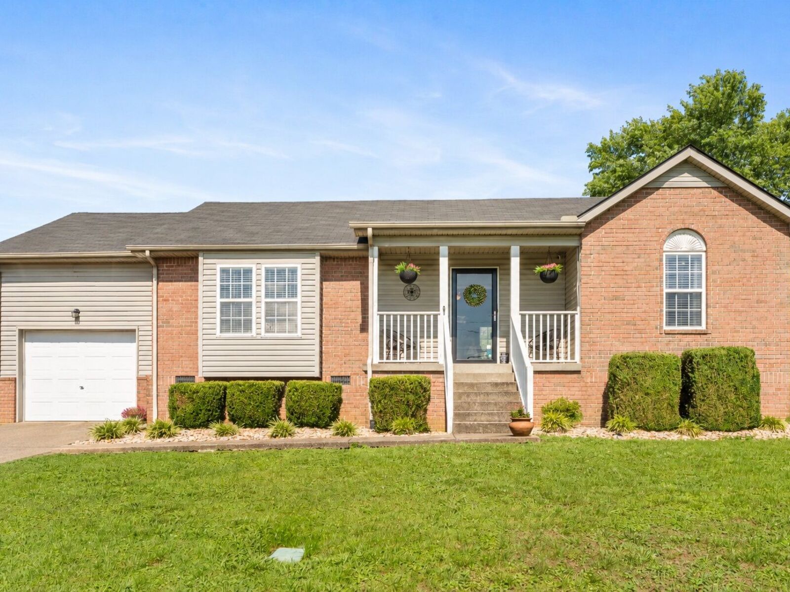 Property Photo: 128 Jesse Brown Dr TN 37072