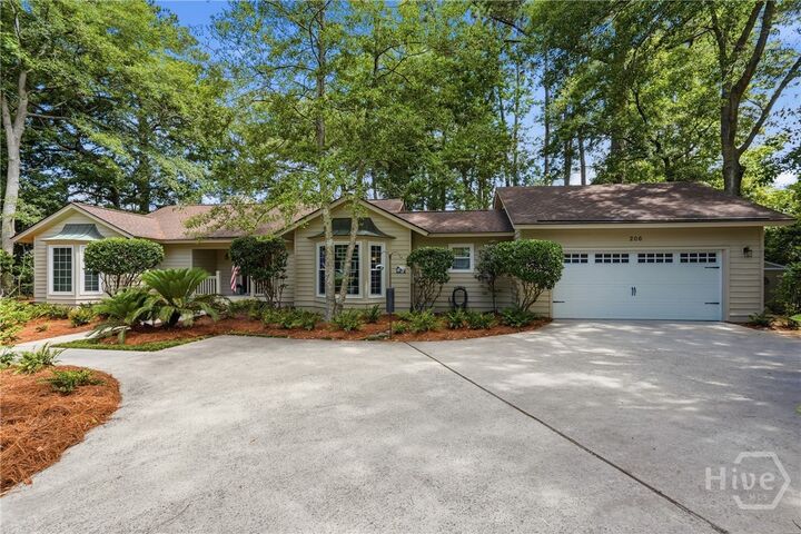 Property Photo:  206 Salisbury Road  GA 31410 
