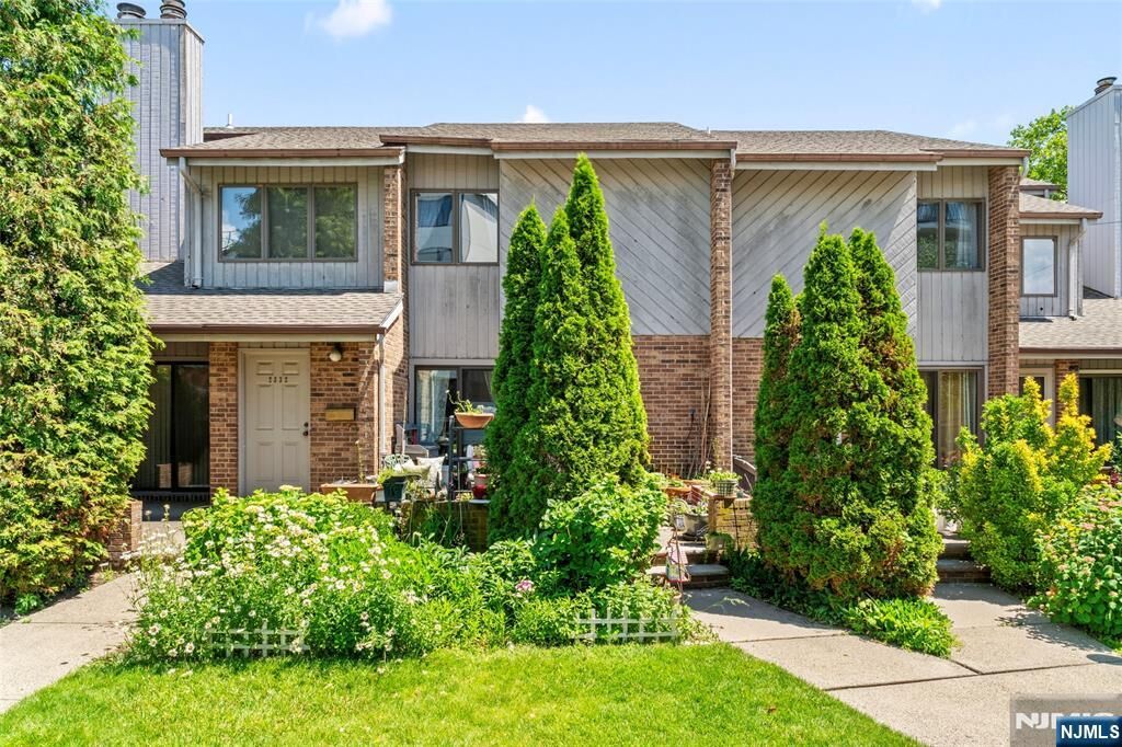 Property Photo:  2330 5th Street 8  NJ 07024 