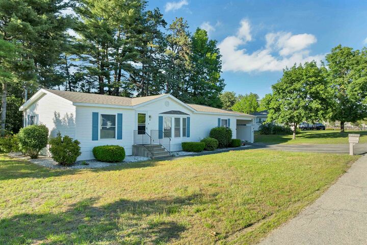 Property Photo:  17 Xenia Street  NH 03062 