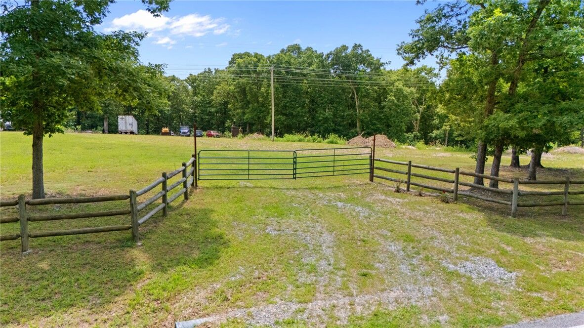 Property Photo: 16601 & 16603 N Mt Olive Road AR 72736