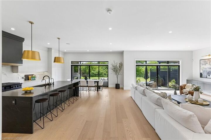 Property Photo: 95 Pondcliffe Drive ON N2R 0M3