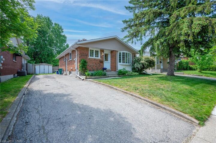 Property Photo:  613 Dogwood Lane  ON N2L 4Y2 