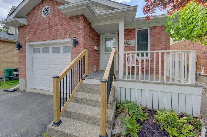 Property Photo:  347 Keewatin Avenue  ON N2B 3W2 