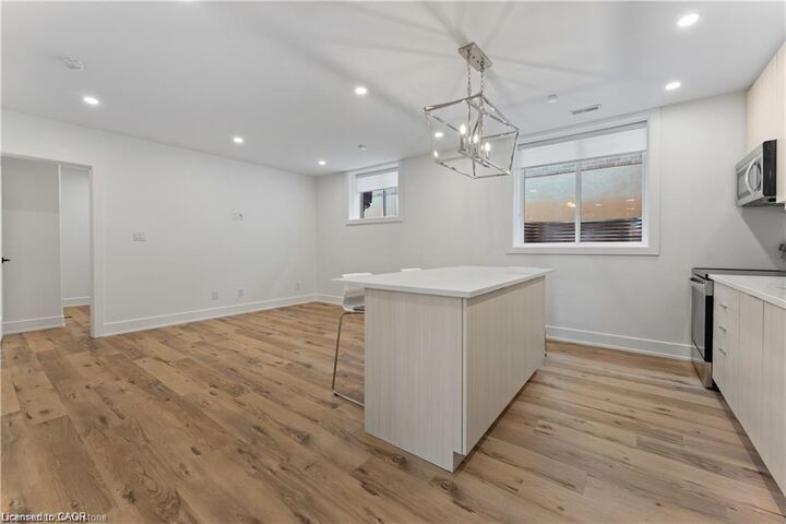 Property Photo:  14 Gore Estate Court A  ON N0B 1E0 