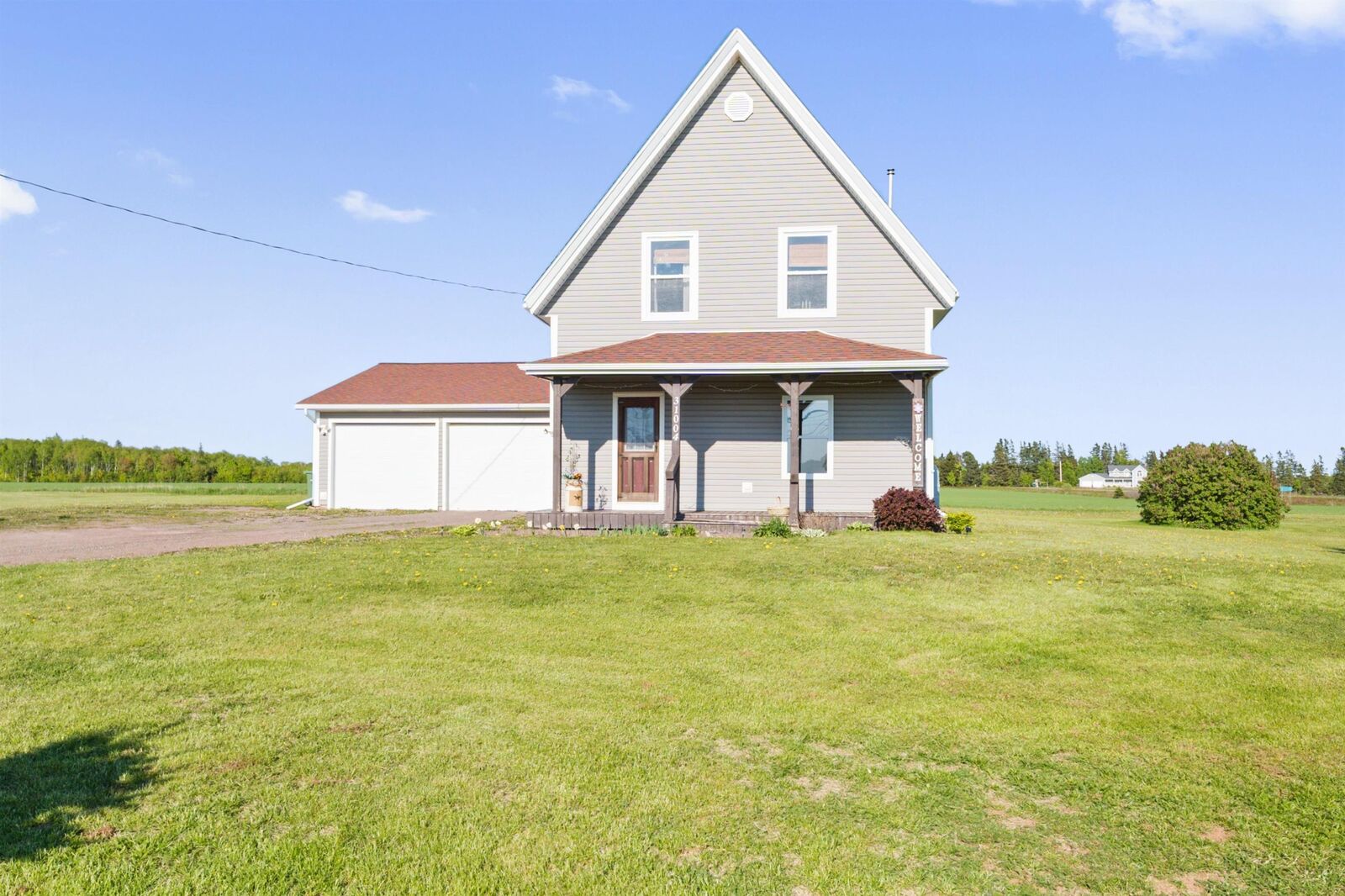 Property Photo:  31004 Western Road Route 2  PE C0B 1Y0 