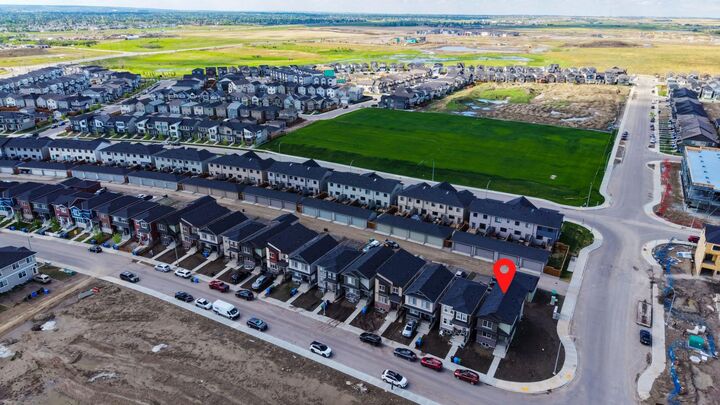 Photo de la propriété:  160 Belvedere Park SE  AB T2A 7G8 