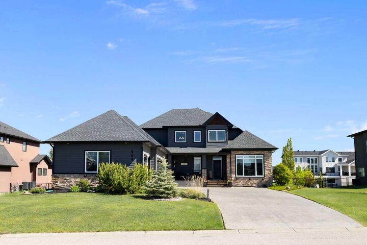 Property Photo:  444 Montclair Place  AB T4C 0A8 