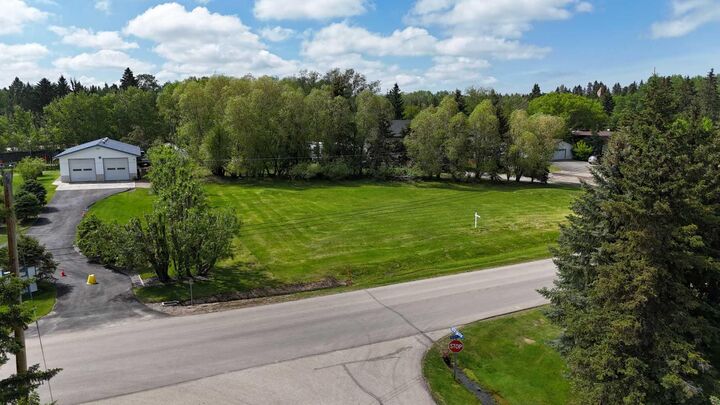 Property Photo:  6 Rustic Road  AB T4S 1S5 
