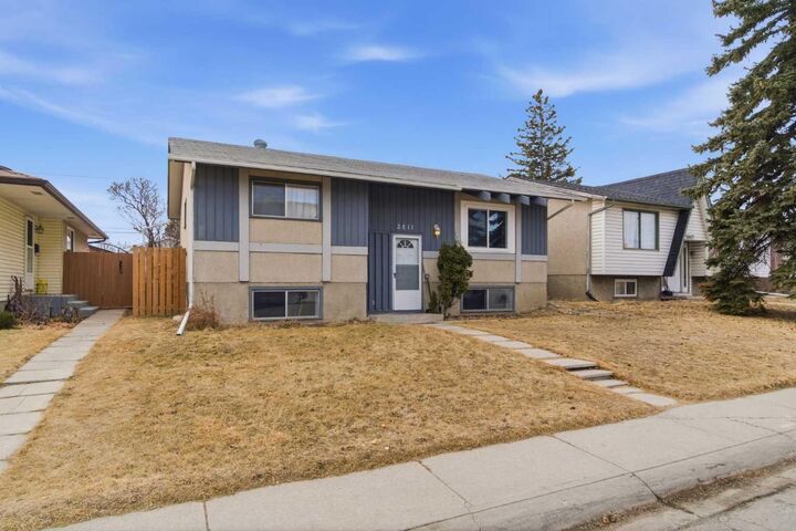 3811 14 Avenue NE — photo 1