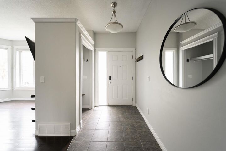 Property Photo:  474 Walnut Crescent  AB T9K 0M9 