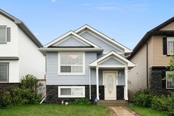 Property Photo:  57 Saddlemont Grove NE  AB T3J 4Z9 