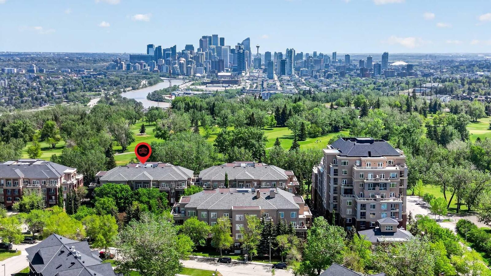 Property Photo:  24 Hemlock Crescent SW 1104  AB T3C 2Z1 