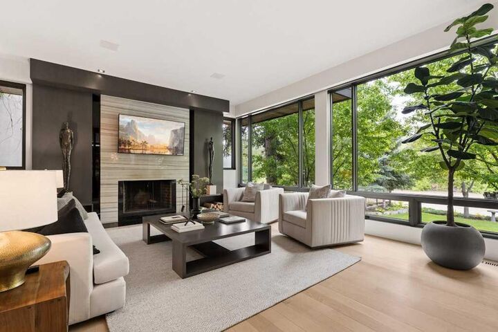 Property Photo:  934 Rideau Road SW  AB T2S 0R6 