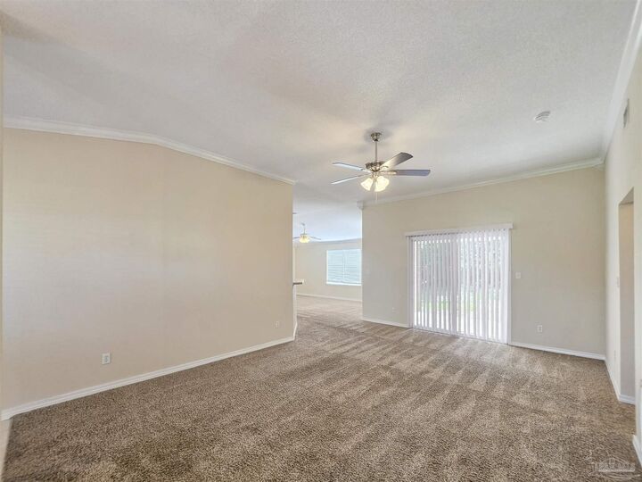 Property Photo: 1057 Freeboard Blvd FL 32507
