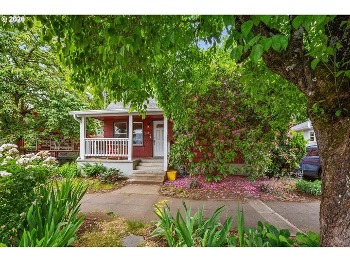 Property Photo: 6180 NE Vera St OR 97213