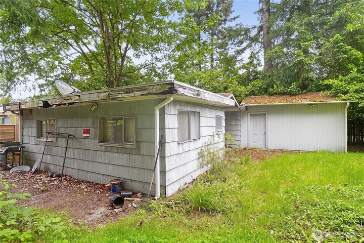 Property Photo: 2544 NE 90th Street WA 98115