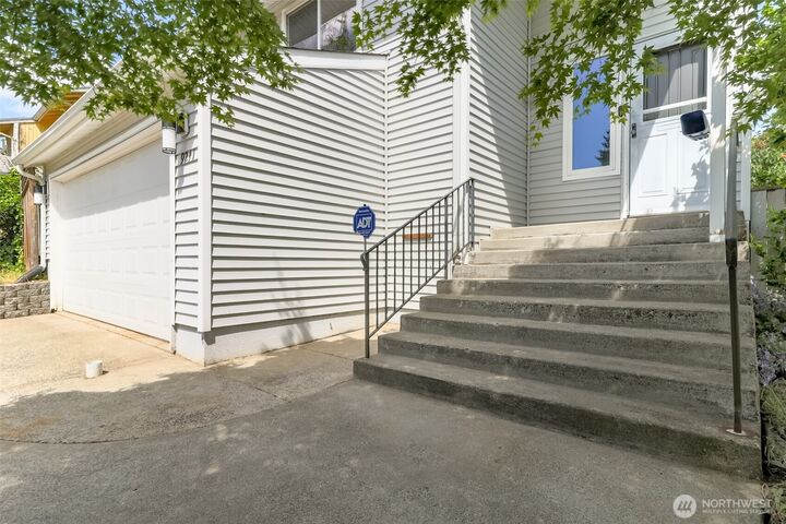 Property Photo:  9211 S J Street  WA 98444 