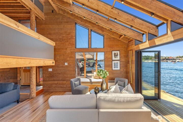 Property Photo:  3123  Fairview Avenue E 2  WA 98102 