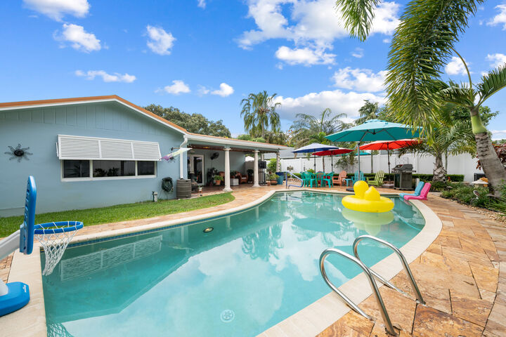 Property Photo:  6816 NW 28th Terrace  FL 33309 