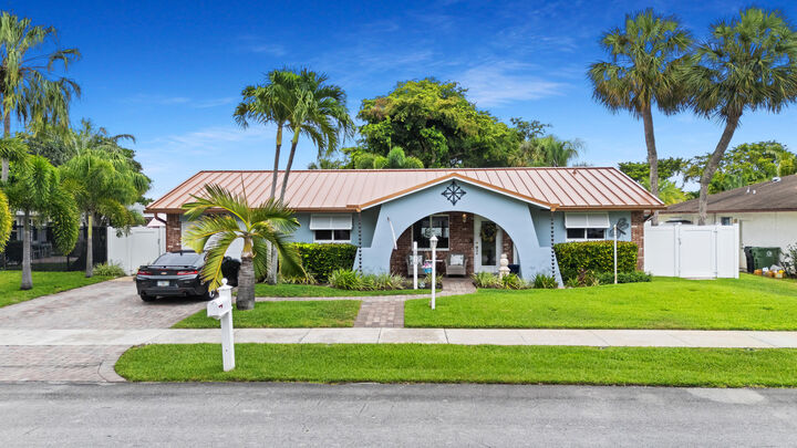 Property Photo: 6816 NW 28th Terrace FL 33309