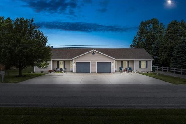 Property Photo: 22710 Diamond Cove Street MI 49031