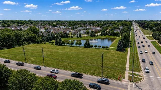 Property Photo:  15170 15 Mile Road  MI 48312 