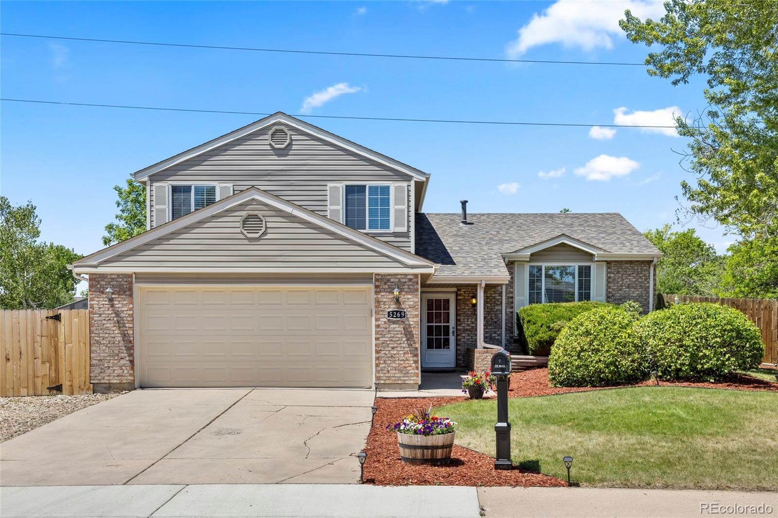 Property Photo:  5269 S Pagosa Way  CO 80015 