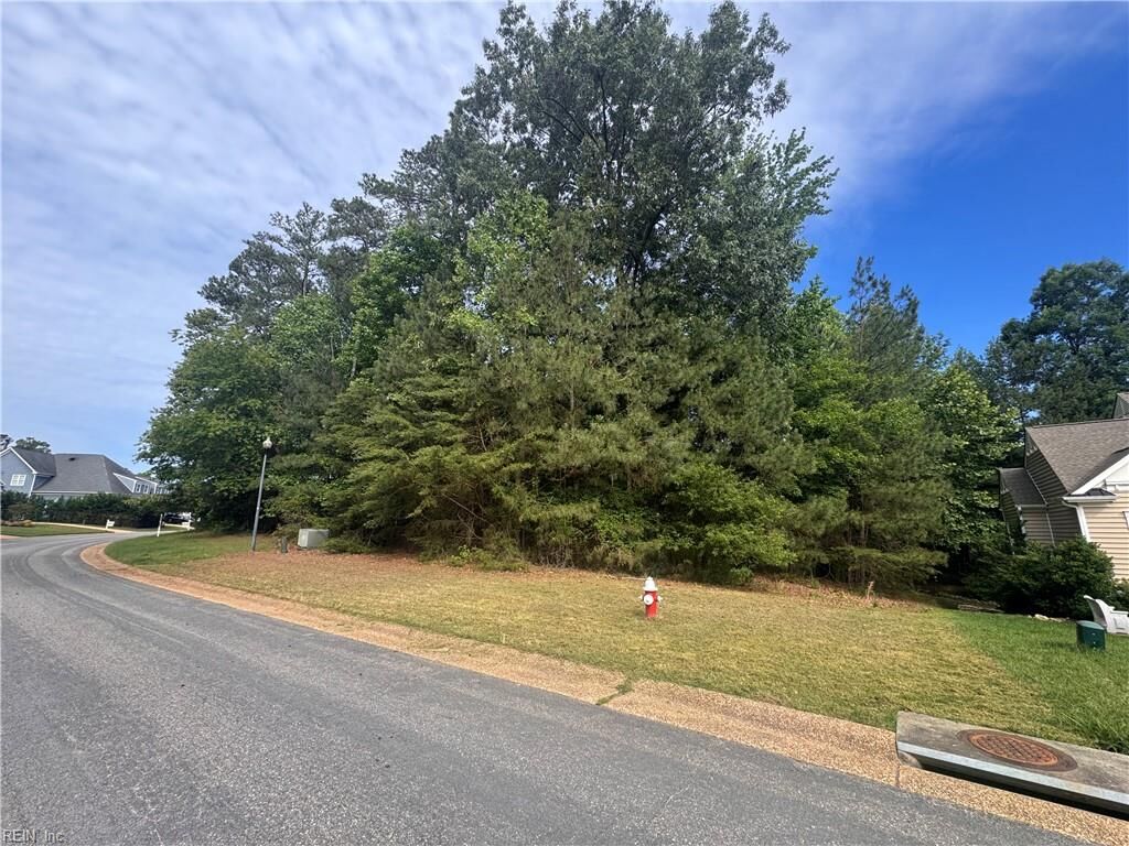 Property Photo: 9915 E Cork Rd VA 23168