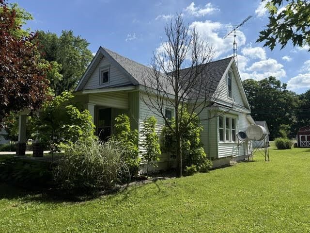 Property Photo:  8289 N Centerville Road  IN 47393 