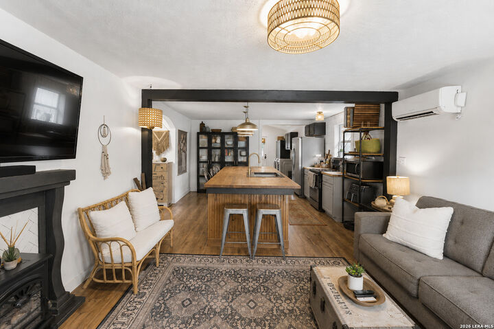 Property Photo:  628 S San Dario Ave  TX 78237 