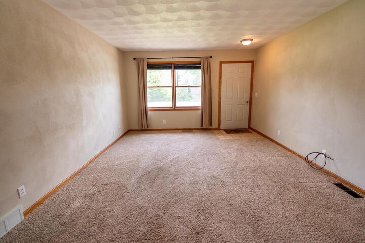 Property Photo: 1511 Meadowlark Drive WI 53545